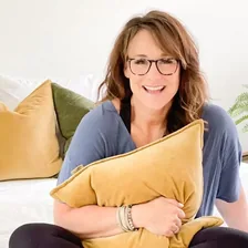Traci Hutcherson | DIY Home & Country Living — Instagram profile photo