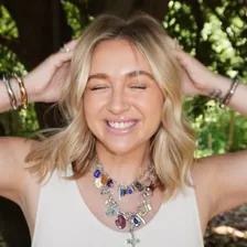 Brooke Anderson | North Carolina size 8 fashion blogger — Instagram profile photo