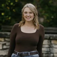 Claire Swinarski profile photo