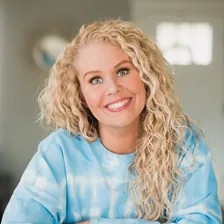 Shanna|Over 40 Fashion & Beauty Tips — Instagram profile photo