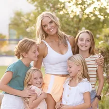 Andrea| Mom Fitness, Diastasis & Hormones — Instagram profile photo