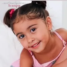 Elle Lively McBroom — Instagram profile photo