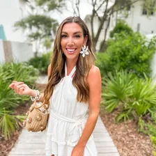 Beth Hunter — Instagram profile photo