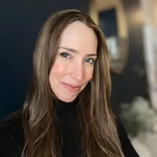 Suzanne Cohen — Instagram profile photo
