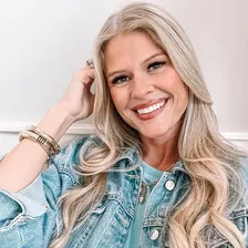 Kara Poore | Charleston Blogger — Instagram profile photo