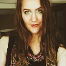 Jeana | HotCocoaReads — Instagram profile photo