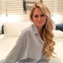 Renee Sweeting — Instagram profile photo