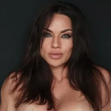 Renee Jewett | IFBB Wellness Pro — Instagram profile photo