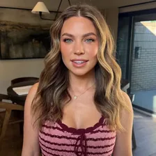 Sara Vickers — Instagram profile photo
