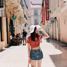 Sarah Tang | Lifestyle Vlogger — Instagram profile photo