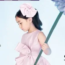 Scarlet Snow Belo profile photo