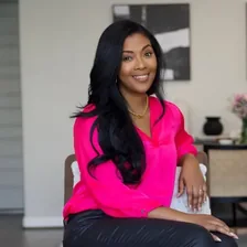 Daphine Bush | Faith & Fashion Blog — Instagram profile photo
