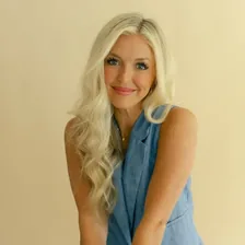 Alivia Wysocki |  Faith + Business Coach — Instagram profile photo