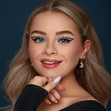 Sophie — Instagram profile photo