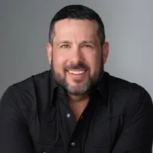 Steve Trevino — Instagram profile photo