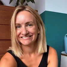 Sarah Turner — Instagram profile photo