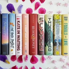 🌺 @travel.with_a_book 🌺 — Instagram profile photo