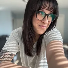 Alisa’s Bookstagram 🌈🖤 — Instagram profile photo
